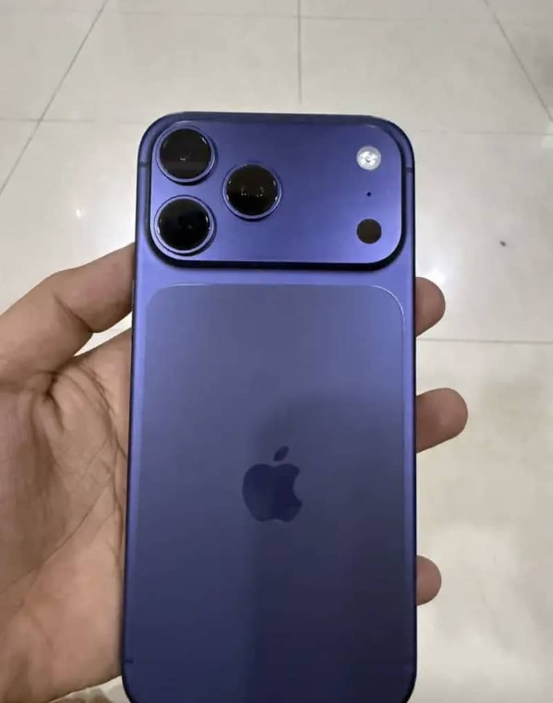 iPhone 17 pro max 0