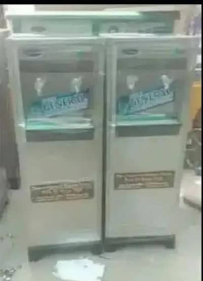 Ice Cube Water Chiller & Ice Cube Water Cooler 40 Liter to 200 Liter