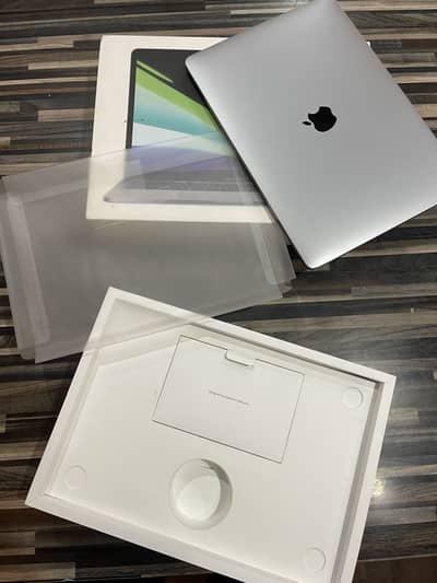Macbook pro M1 13” 8gb 512gb