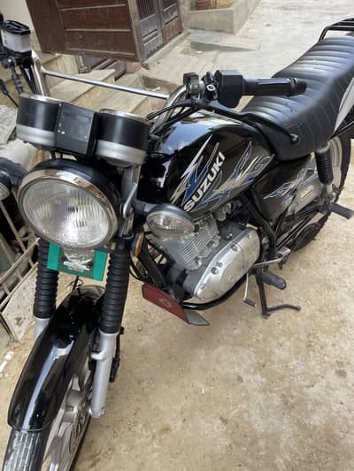Suzuki GS 150 SE