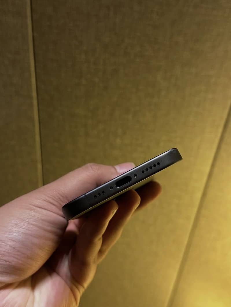Apple iPhone 17 5