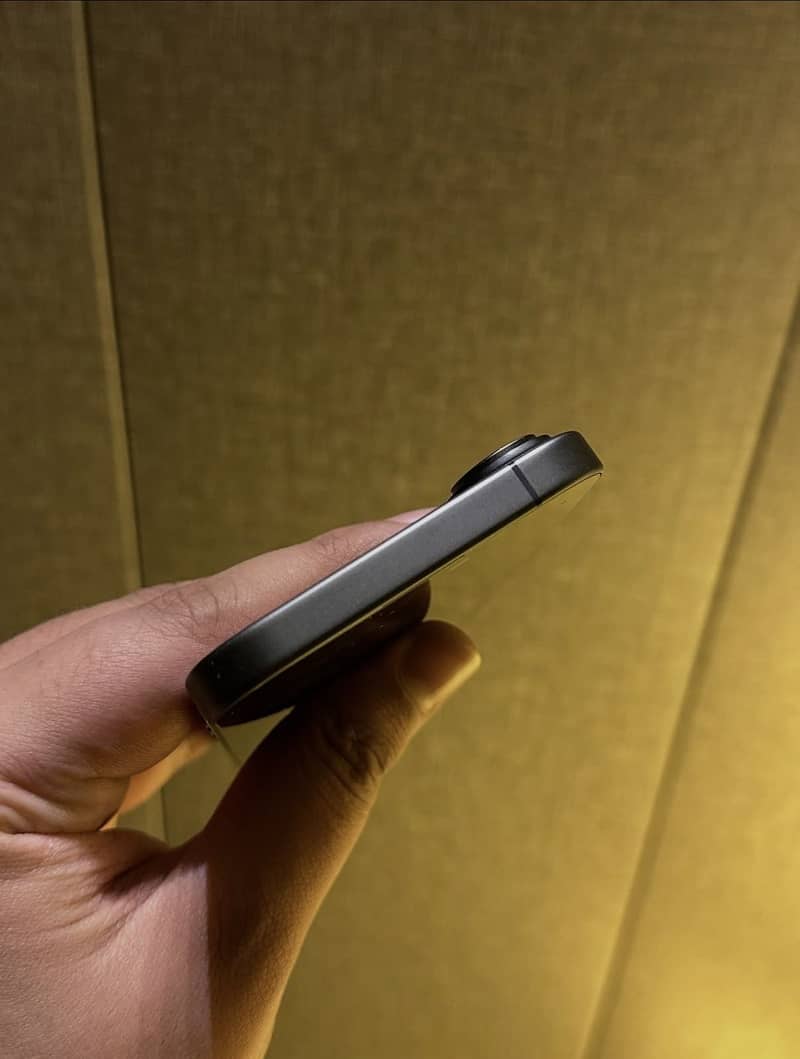 Apple iPhone 17 6