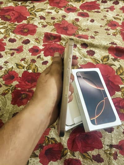 Apple iPhone 16 Pro Max