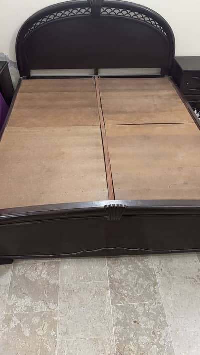 Complete bedset with dressing table and drawers