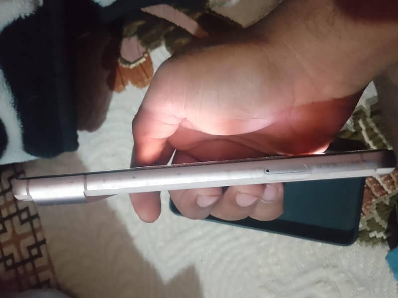 Google Pixel 8 2