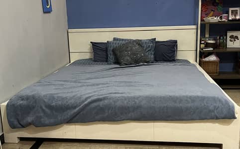 King size bed for sale