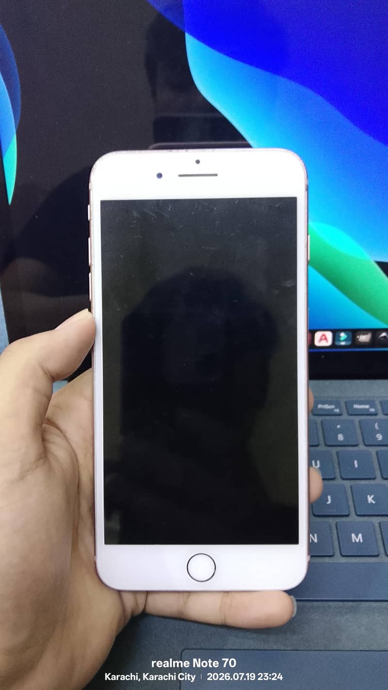 Apple iPhone 8 Plus 0