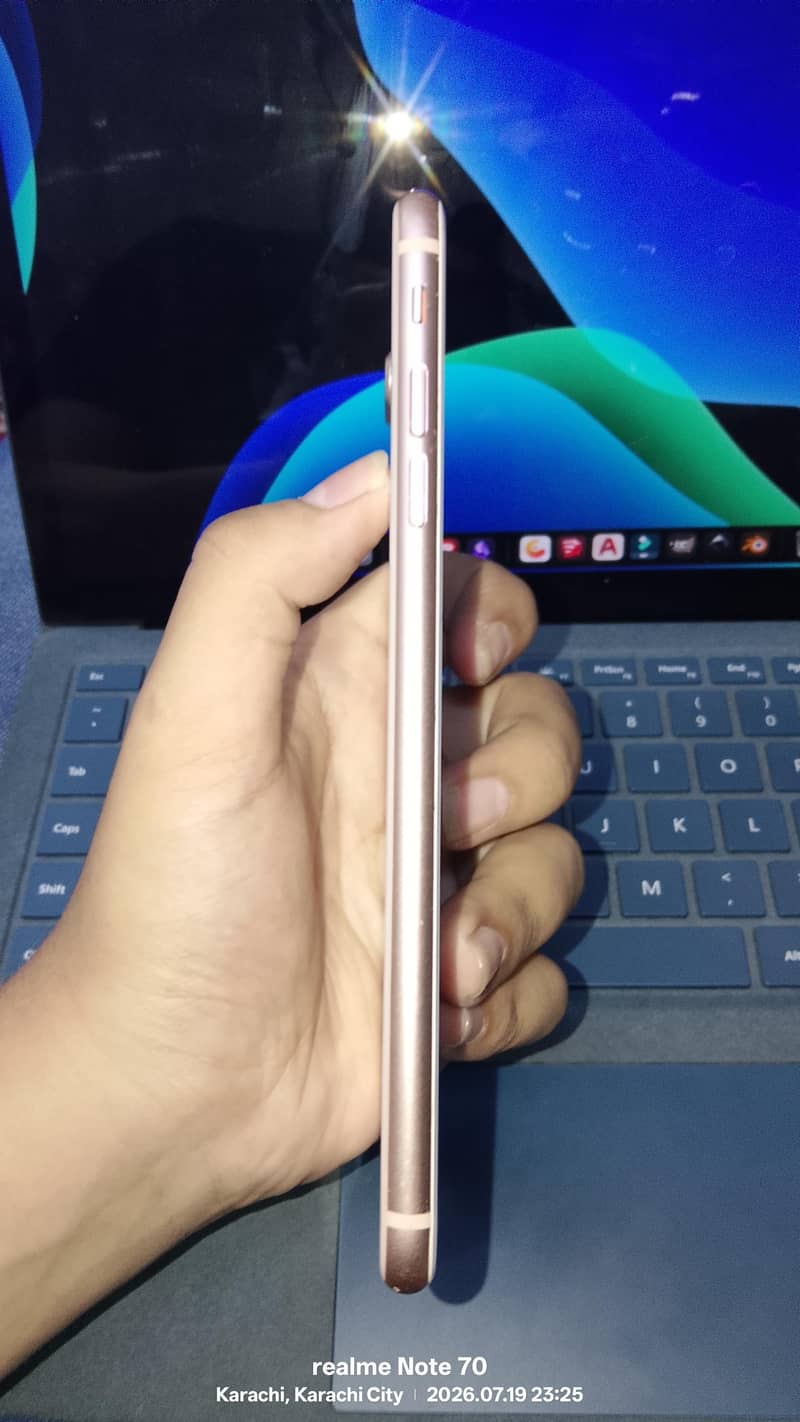 Apple iPhone 8 Plus 2