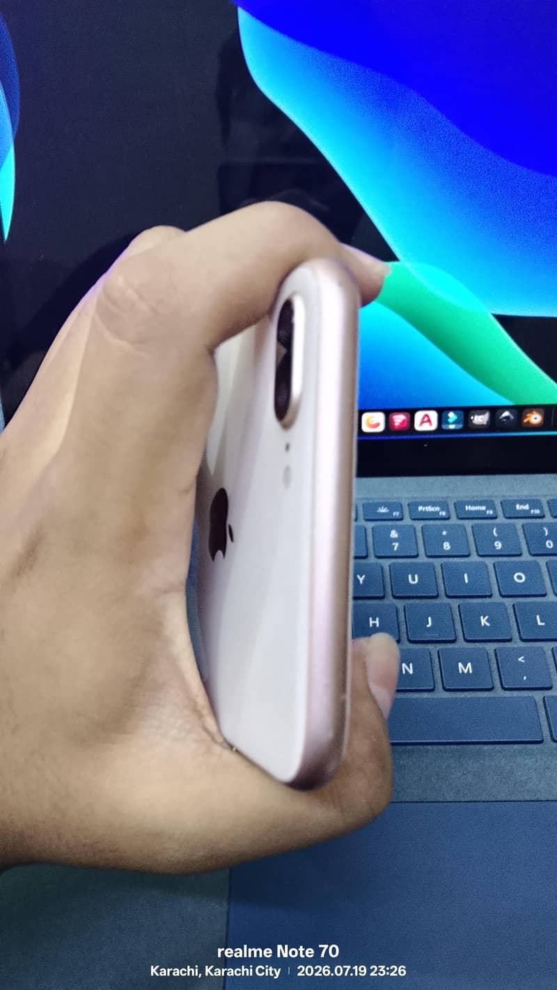 Apple iPhone 8 Plus 5