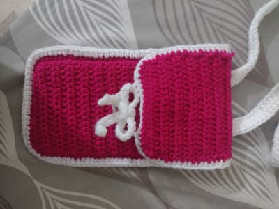 Crochet mobile bag