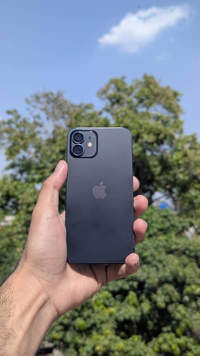 Apple iPhone 12