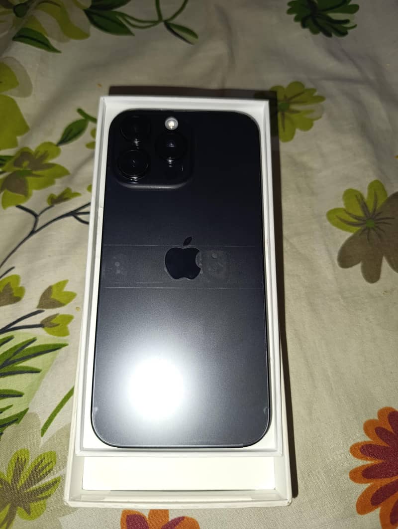 iPhone 16 Pro Max 7