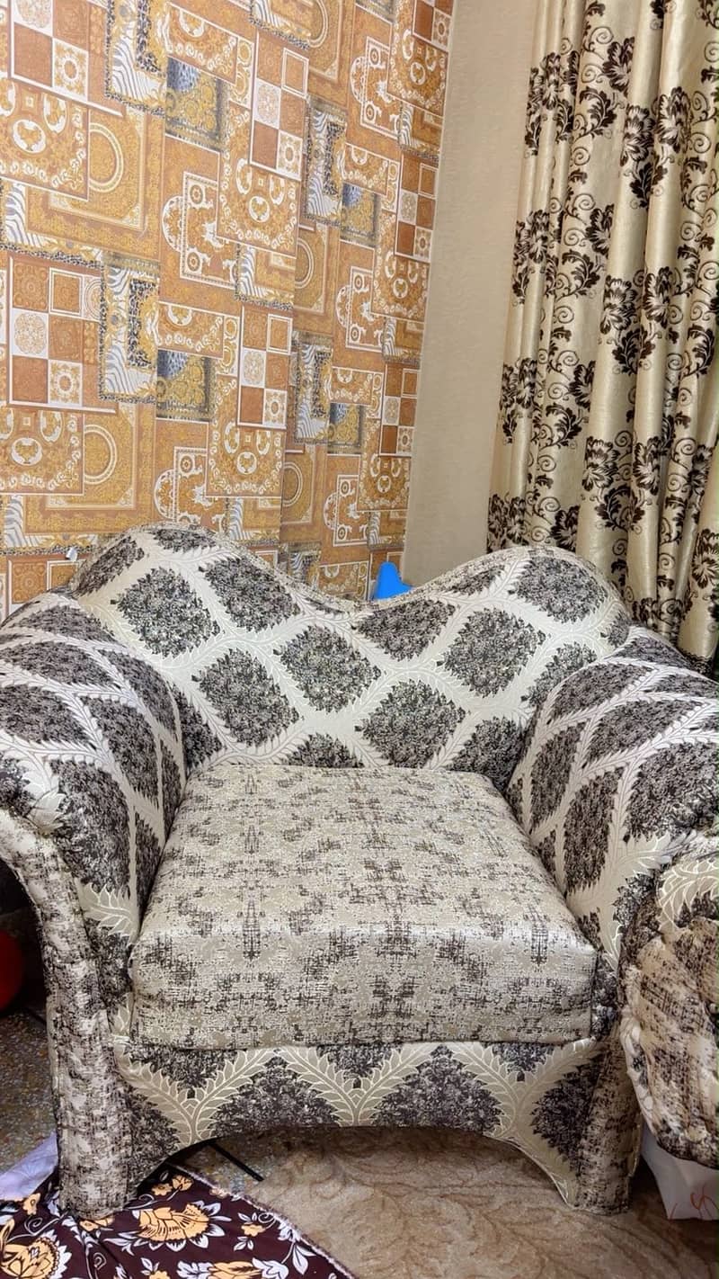 Sofa set 0