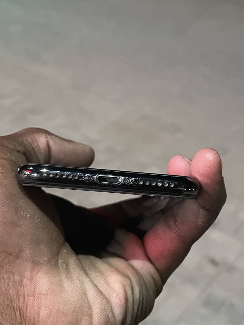 iPhone X 5