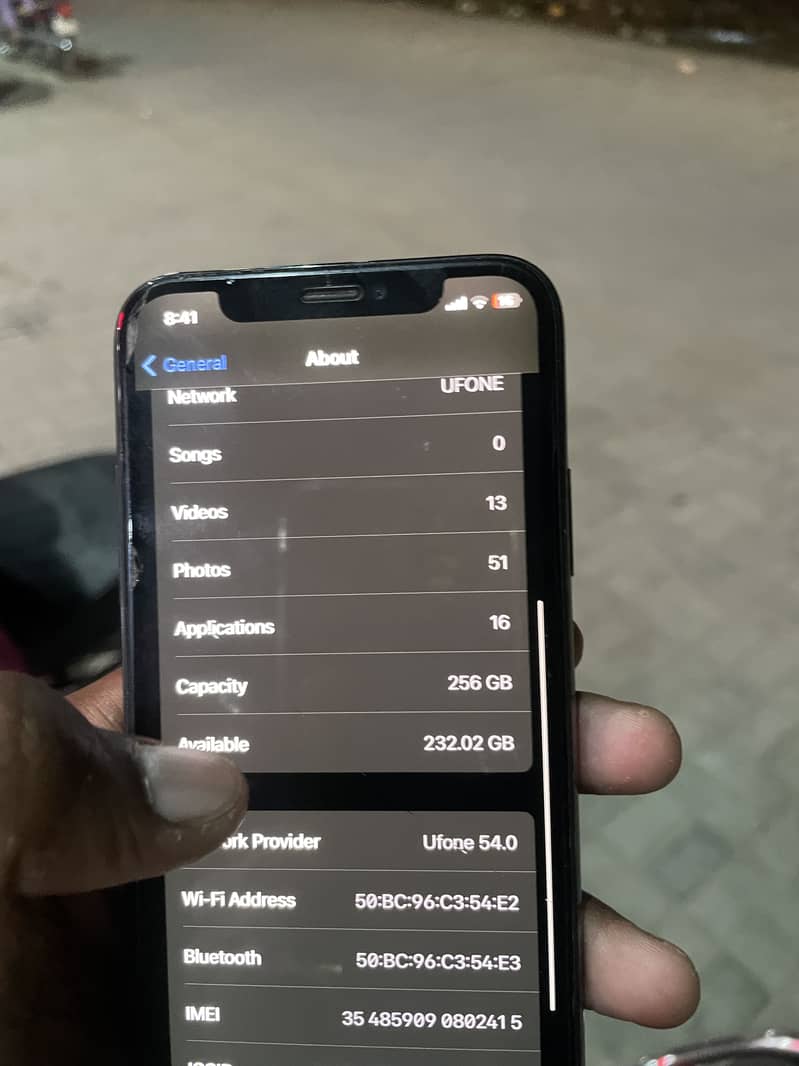 iPhone X 6