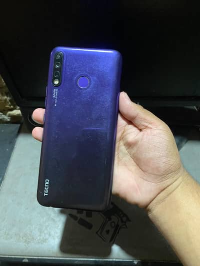 Tecno Spark 4