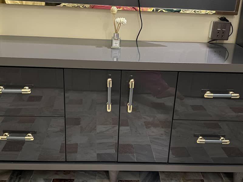 LED frame and console 2
