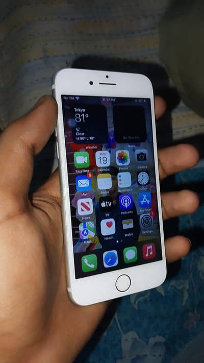 Apple iPhone 7