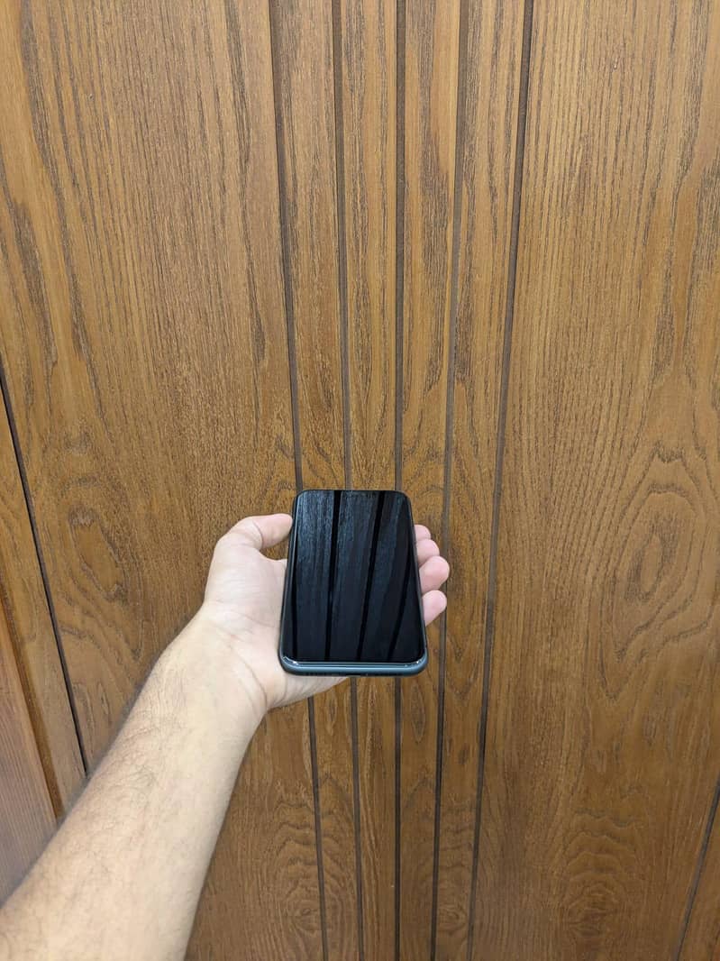 Apple iPhone 11 3