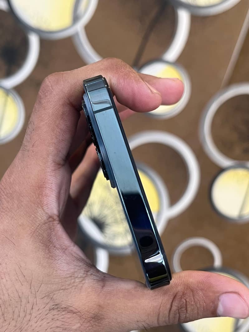 iphone 12 pro max 6