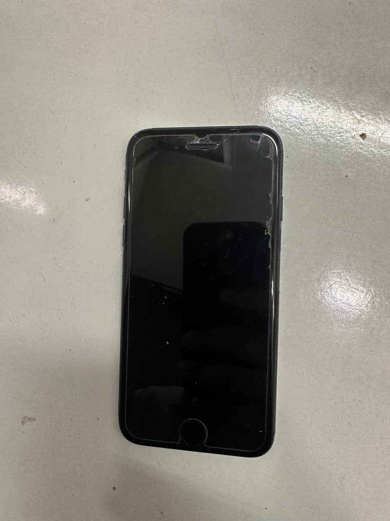 Apple iPhone 7 1