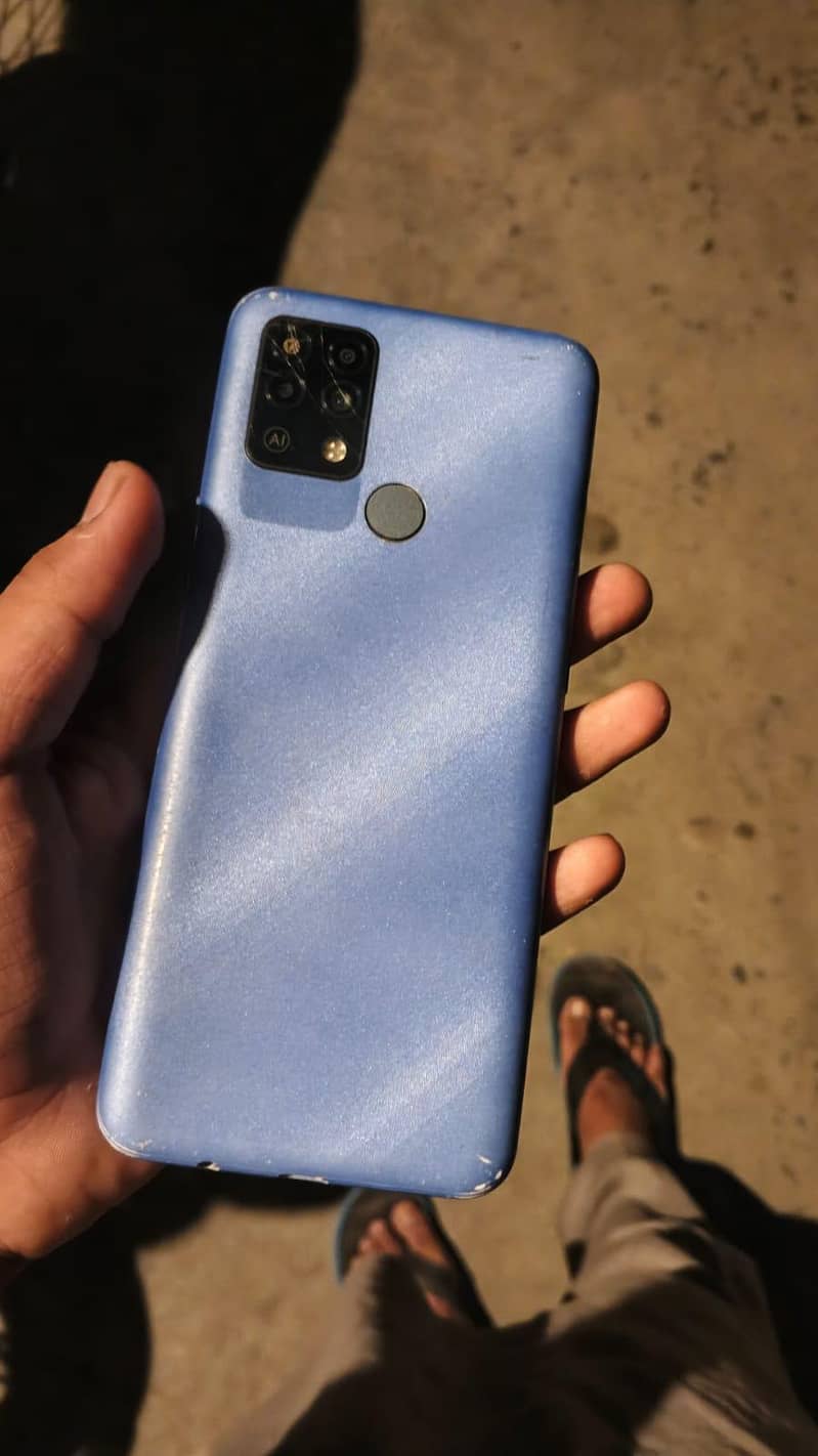 Tecno Pova 4