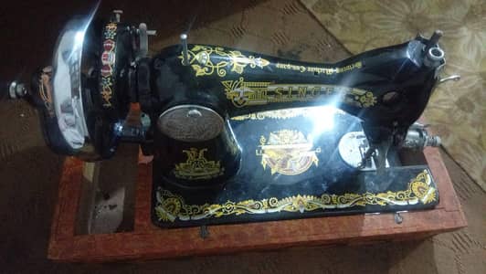 Singer Handmade Sewing Machine | Like New | Under Warranty