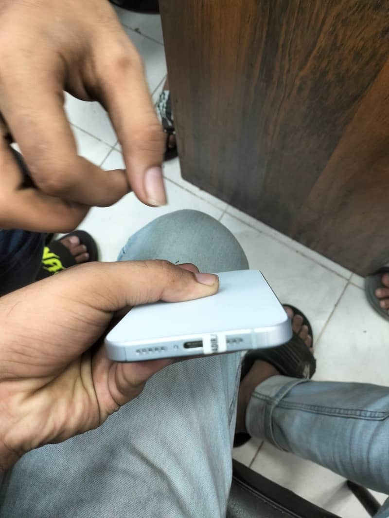 Iphone 15 4
