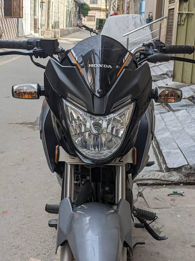 Honda CB150F Grey – 3,384 KM Driven
