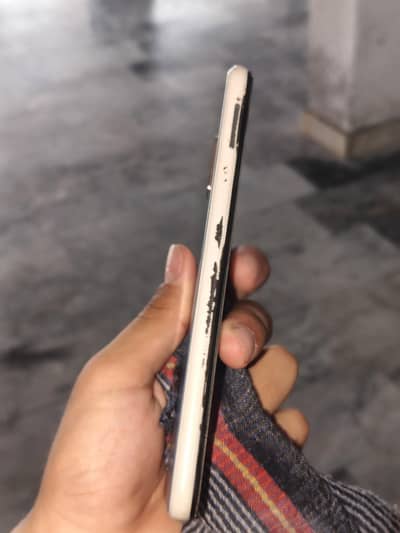 Vivo Y17