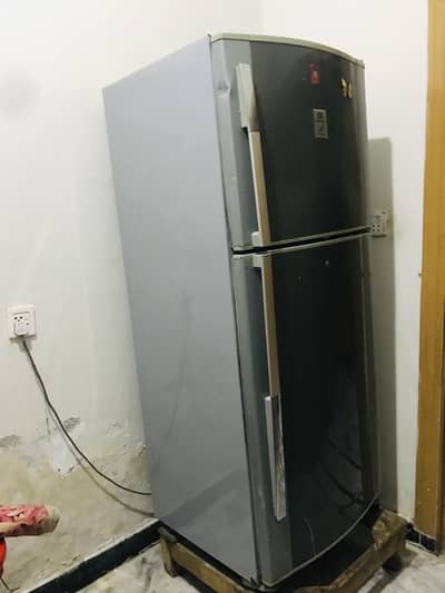 FRIDGE