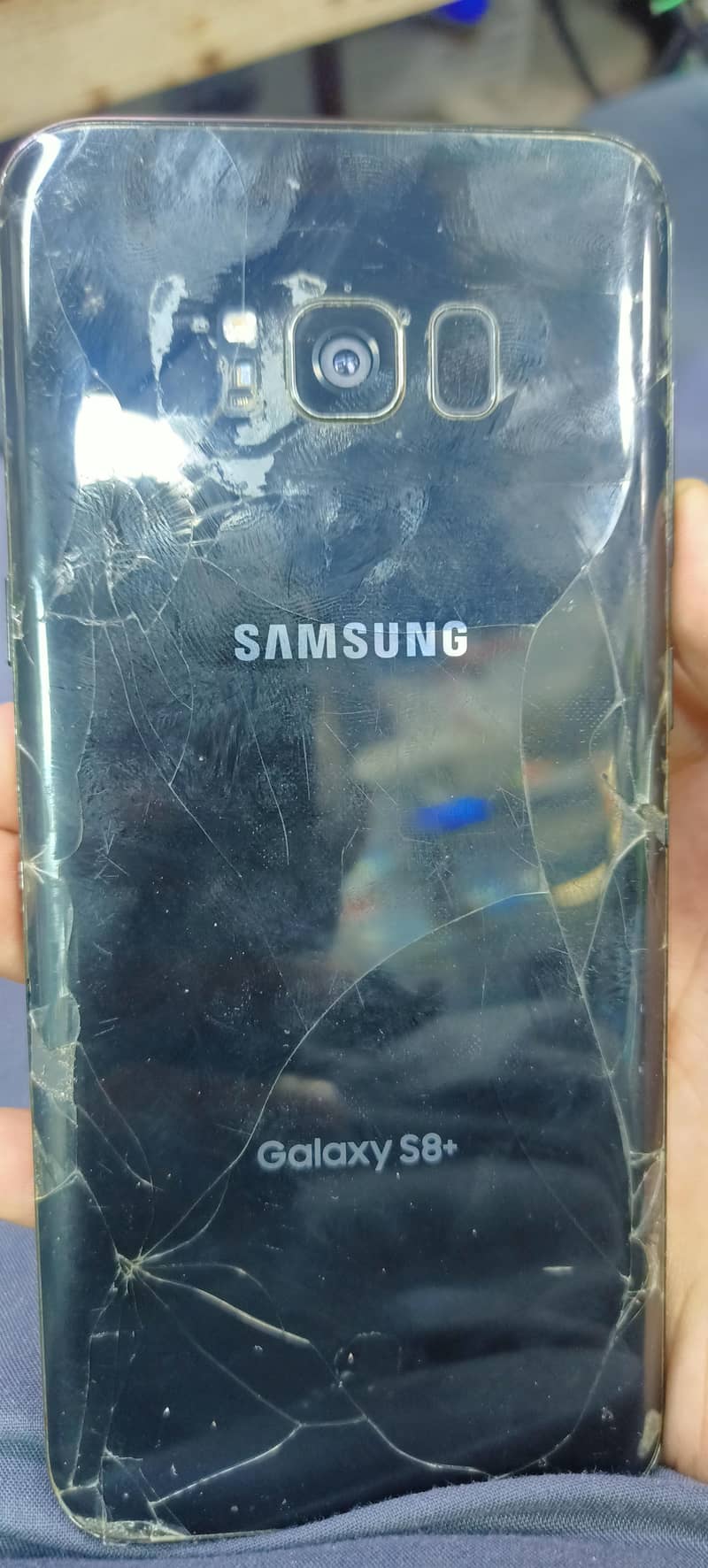 Samsung Mobile S8 Plus 5