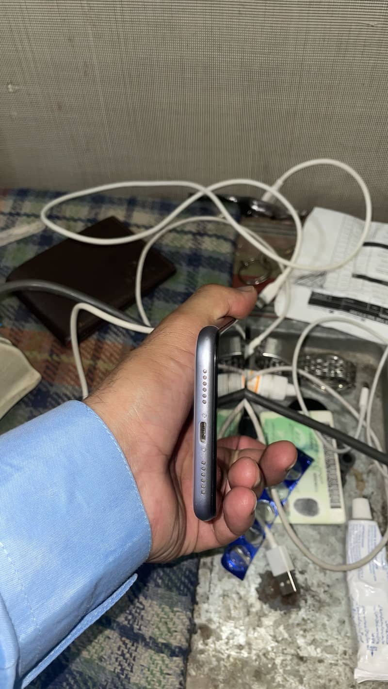 Iphone 11 4