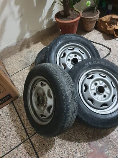 old cultus rim tyre 3 pcs original with tyres Original size 155 80 R13