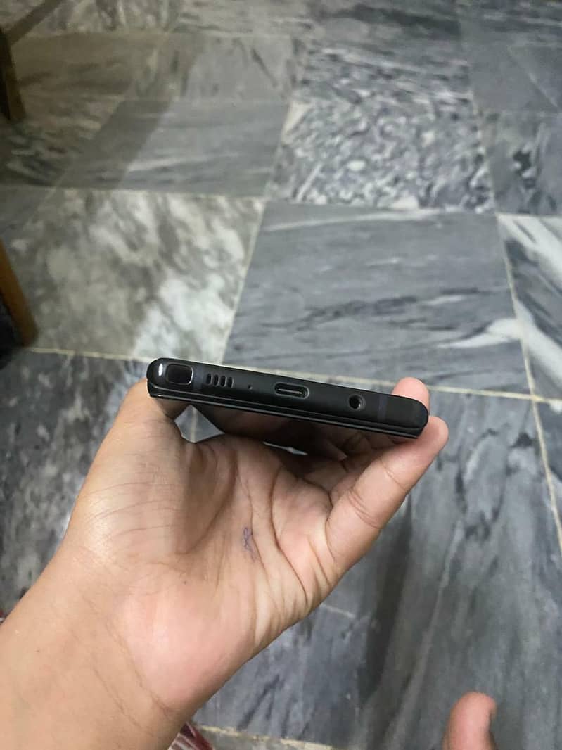 Samsung Mobile Note 9 3