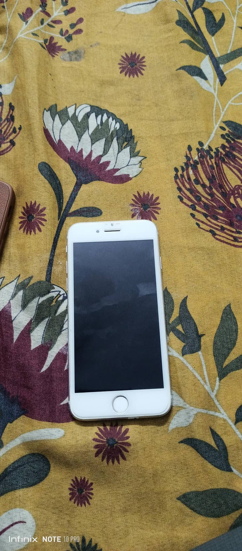 Apple iPhone 7 4