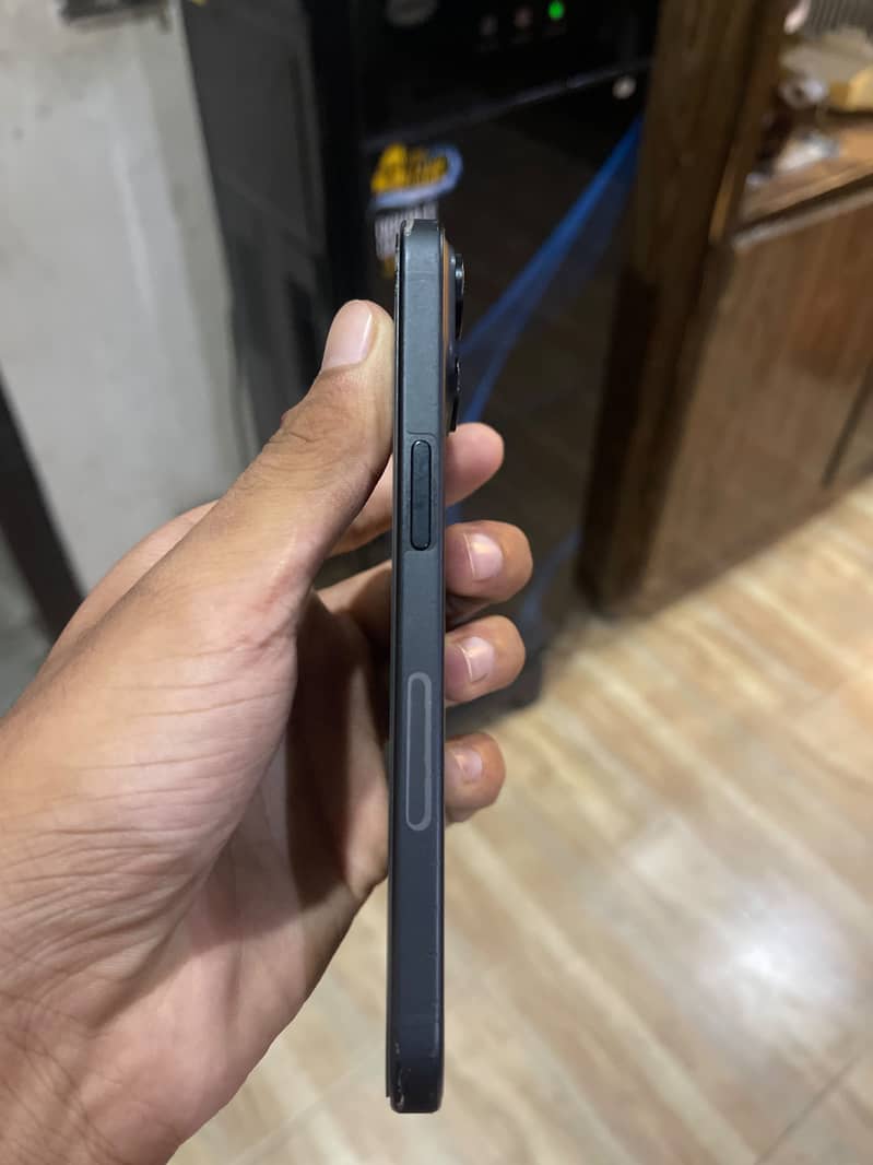 Apple iPhone 15 6