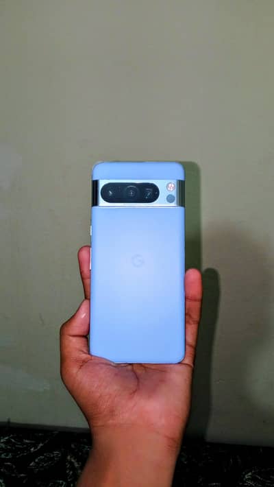 Google Pixel 8 Pro