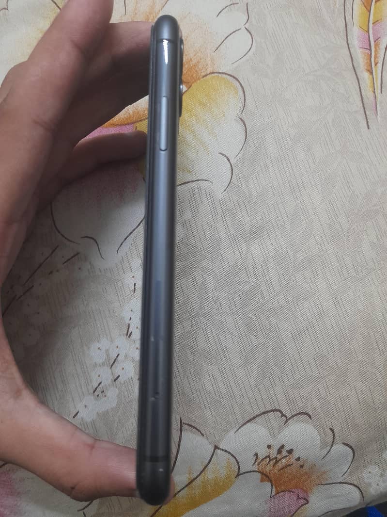 Apple iPhone 11 2