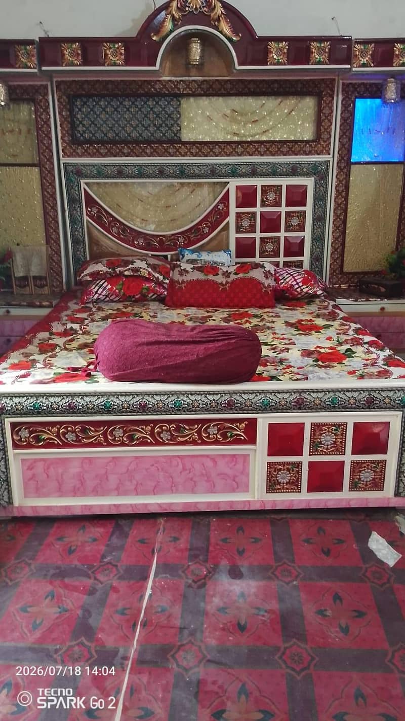 1 bed  dressing table or almari 1