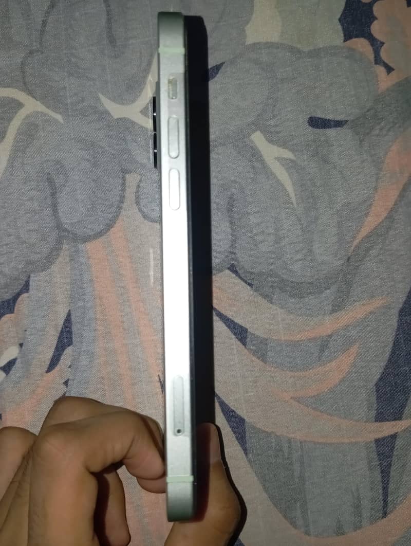 Apple iPhone 12 1
