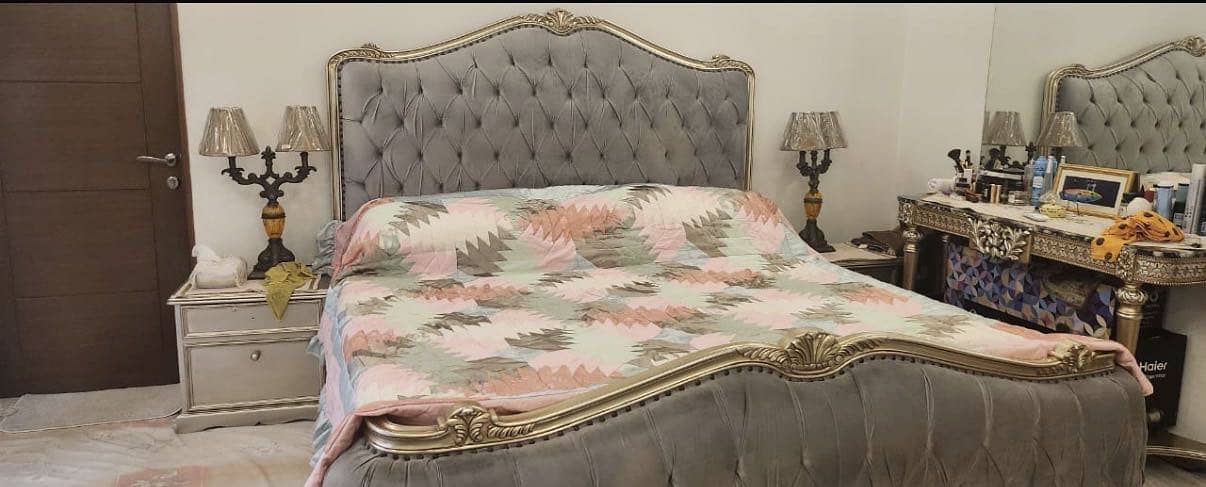 Renaissance bed set 2
