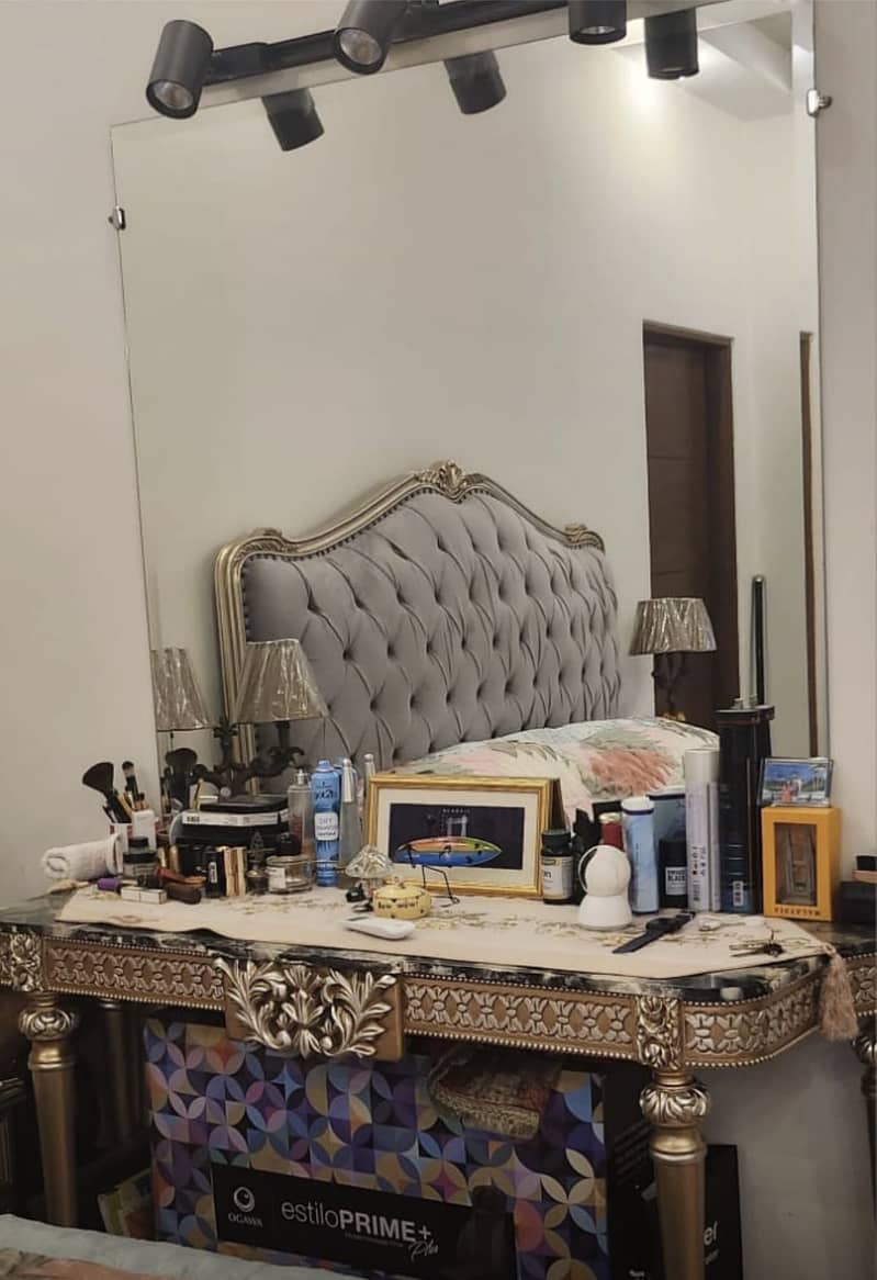 Renaissance bed set 4