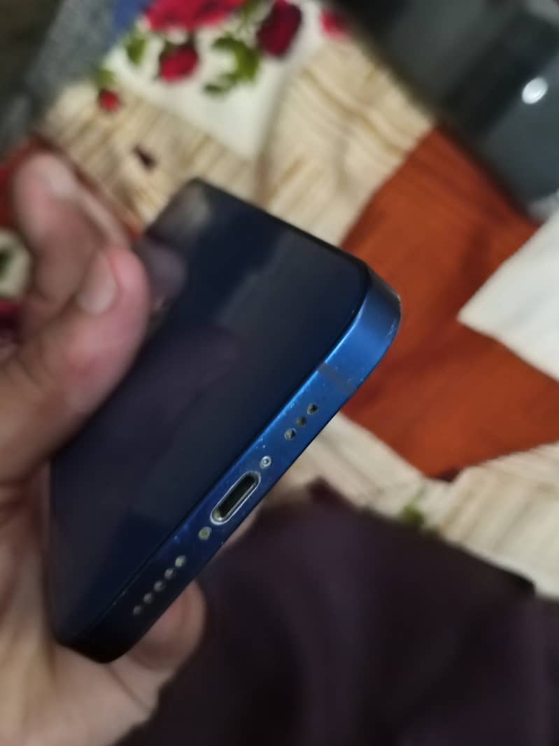 Apple iPhone 12 2