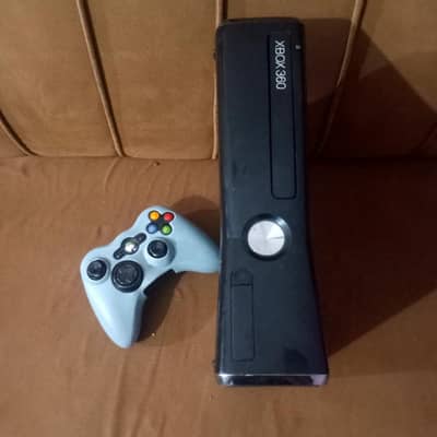 Xbox 360 Slim Jailbreak with 60+ games