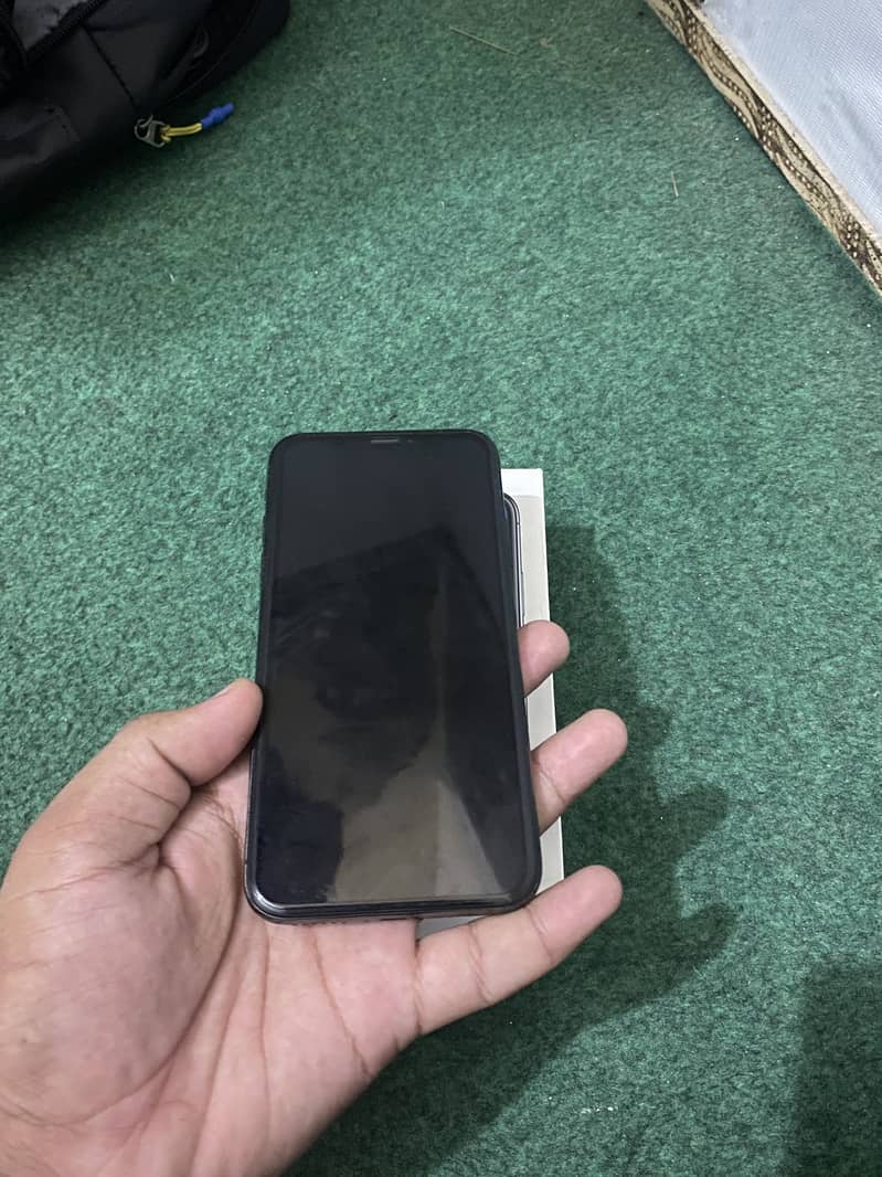 Apple iPhone X 0