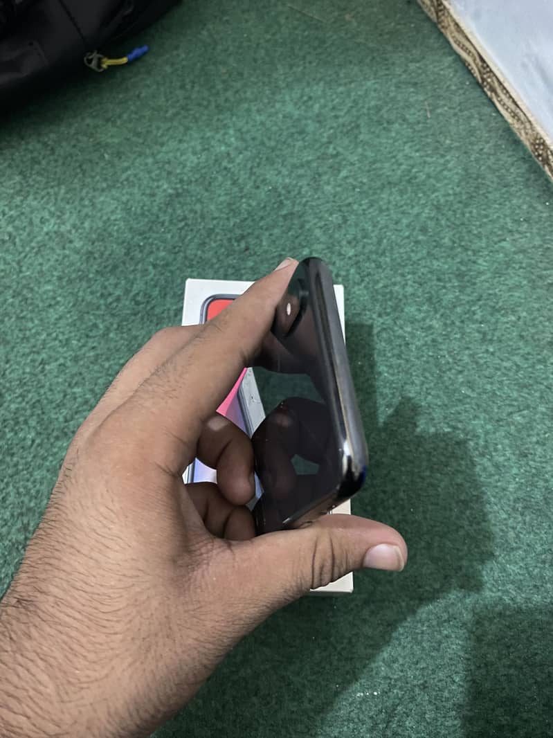 Apple iPhone X 3