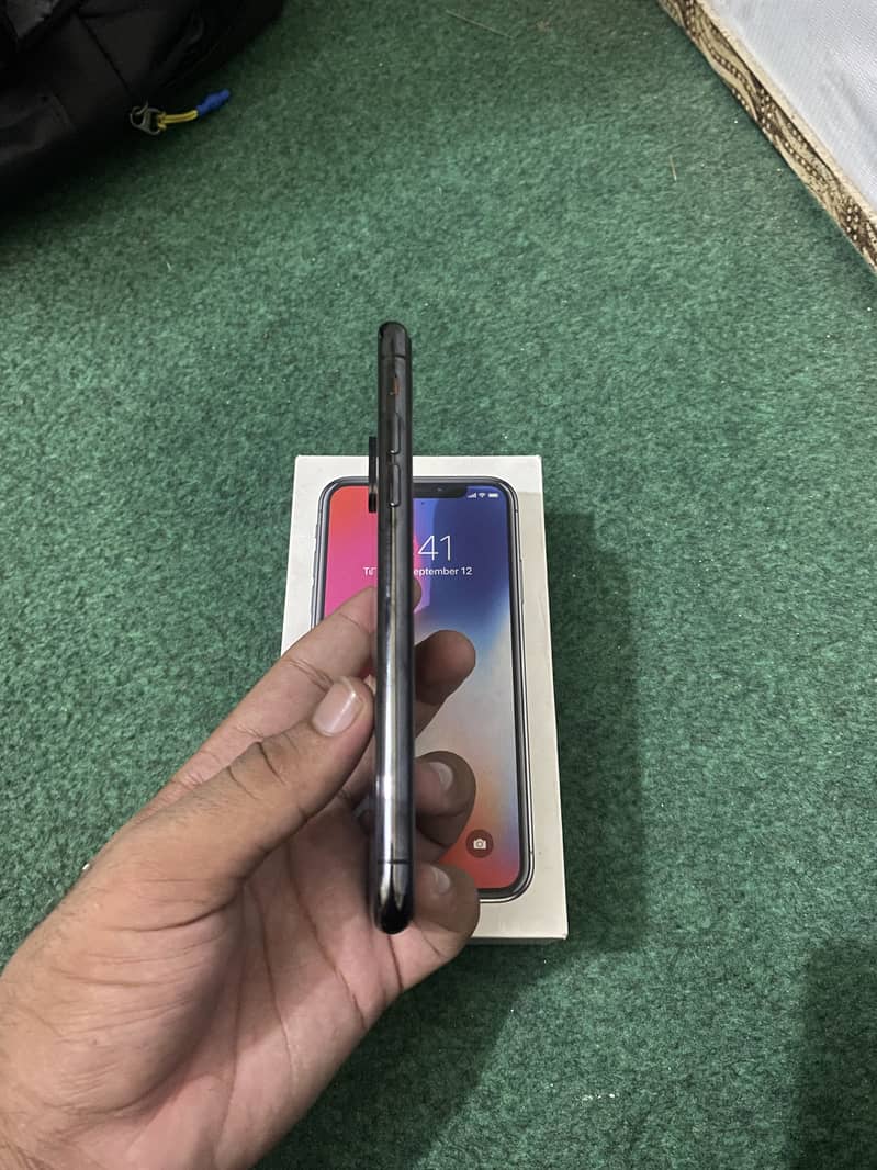 Apple iPhone X 5