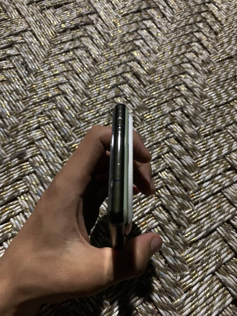Google Pixel 6 4
