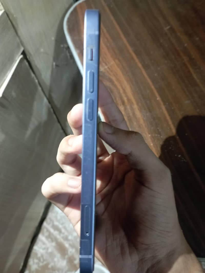Apple iPhone 12 1